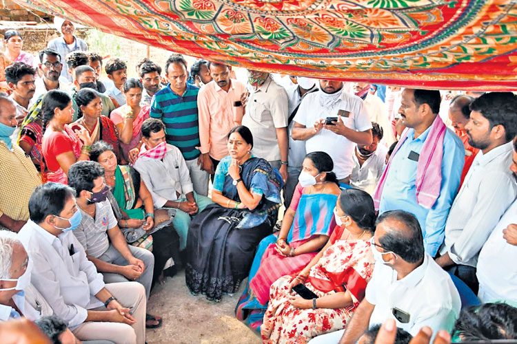 సునీల్‌ కుటుంబాన్ని ఆదుకుంటాం