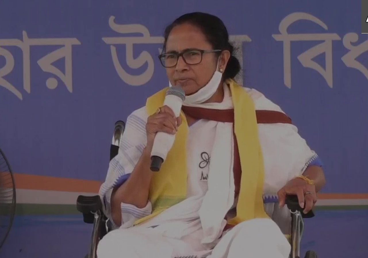 బీజేపీ సీఆర్‌పీఎఫ్‌ను నేను గౌర‌వించ‌ను: మ‌మ‌తాబెన‌ర్జి