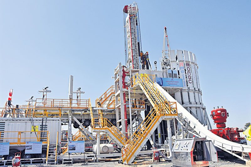 స్వదేశీ పరిజ్ఞానంతో ఆయిల్‌ రిగ్గులు