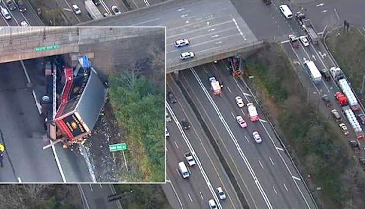 మెక్సికోలో ఘోర ప్ర‌మాదం : 16 మంది మృతి