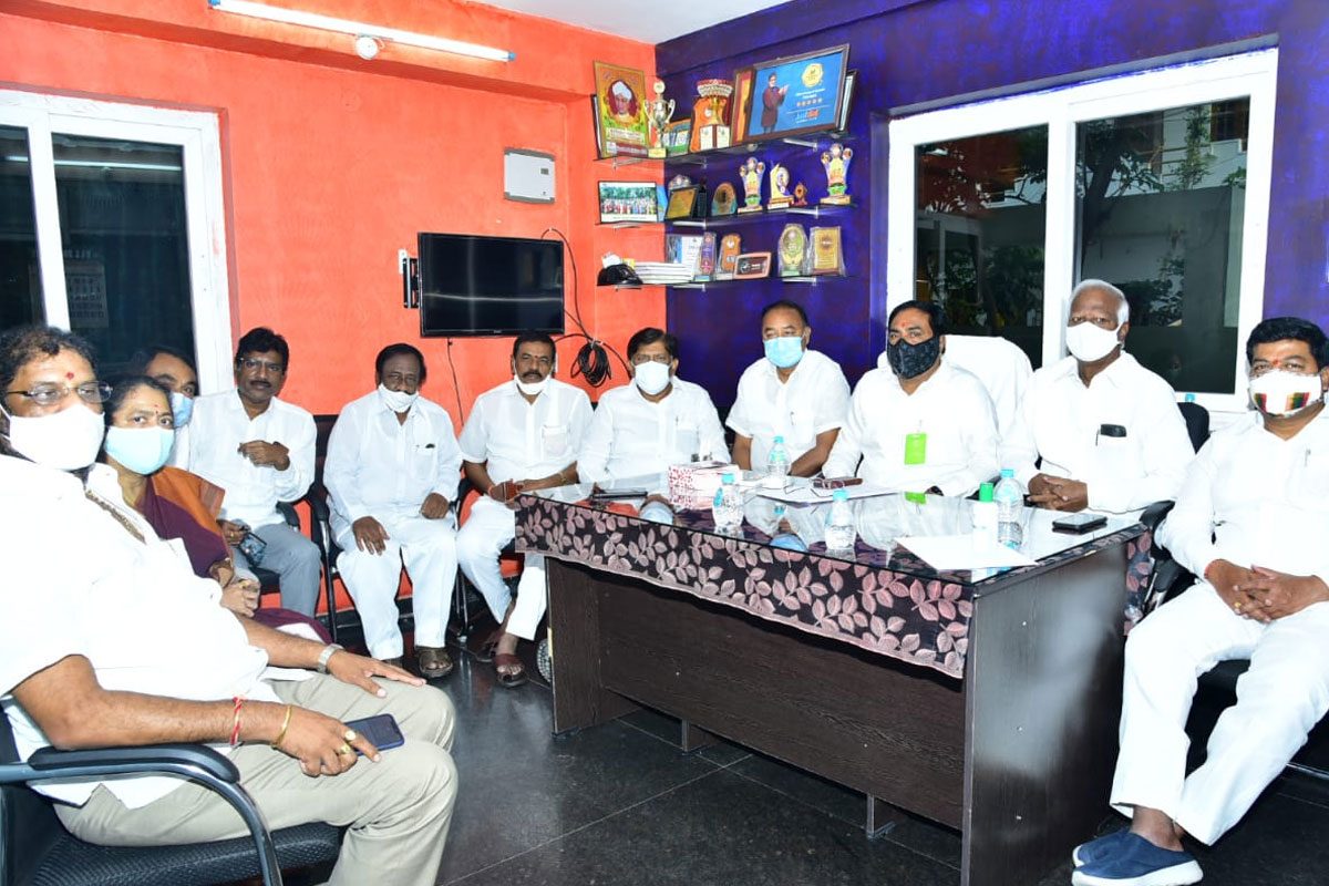 అన్ని డివిజన్లలో టీఆర్‌ఎస్‌దే విజయం : మంత్రి దయాకర్‌ రావు