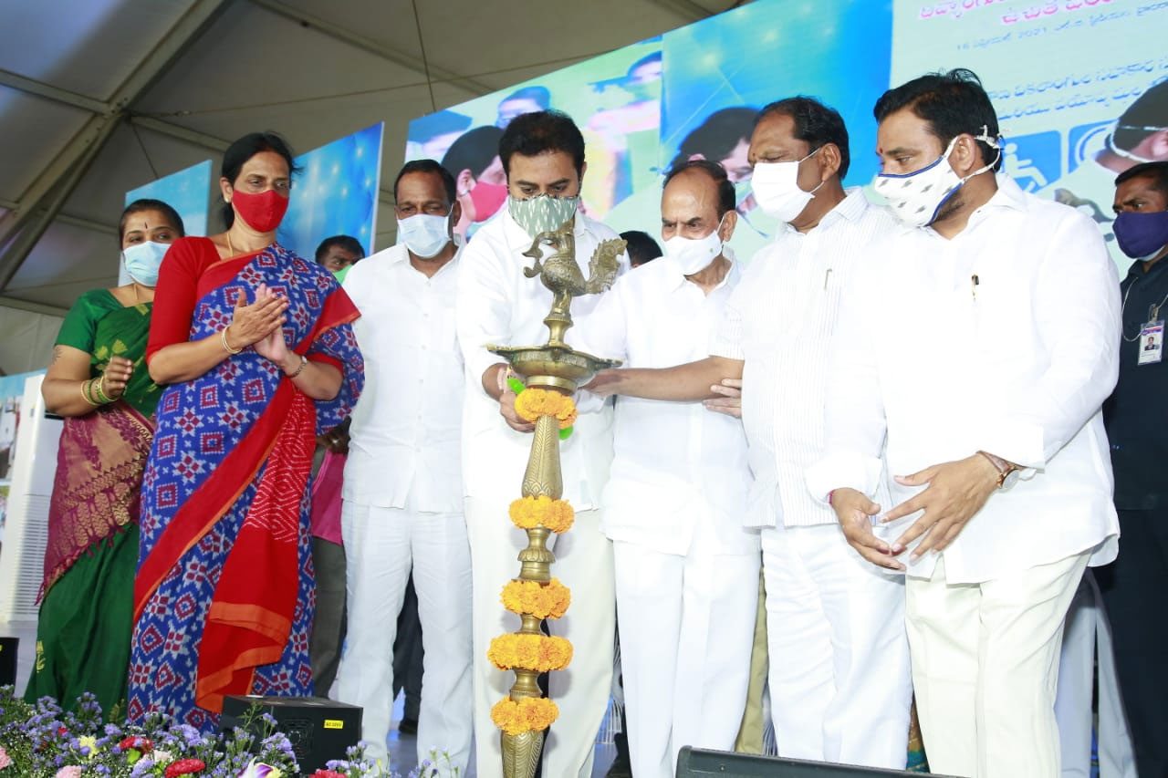 క‌ష్టంలో తోడున్న‌ప్పుడే మాన‌వ‌జ‌న్మ‌కు సార్థ‌క‌త : ‌మంత్రి కేటీఆర్