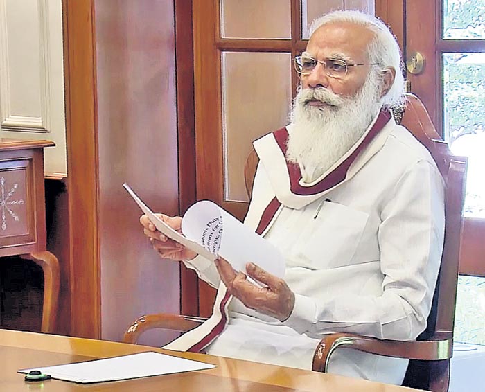 గ్రామాల్లోకి కరోనాను రానీయొద్దు