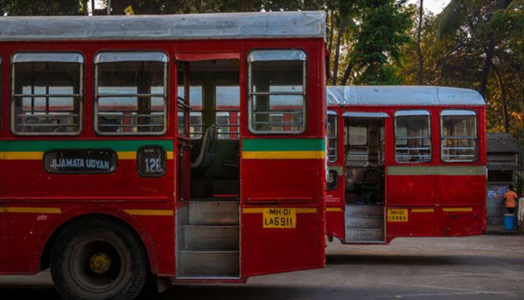 ముంబైలో బస్సులు నడిపే సిబ్బందికి నాణేల్లో జీతం