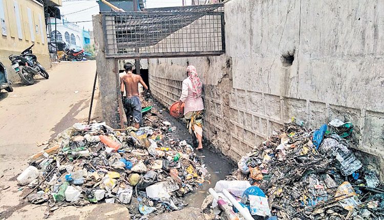 వద్దన్నా..వినరా!