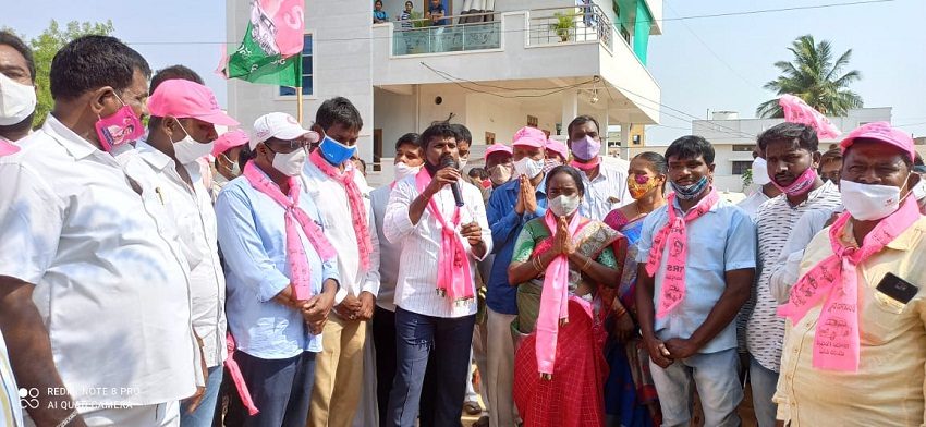 గులాబీ ప్రవాహంలో ప్రతిపక్షాలు గల్లంతే..