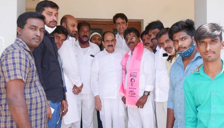 టీడీపీ నుంచి టీఆర్ఎస్‌లో చేరికలు