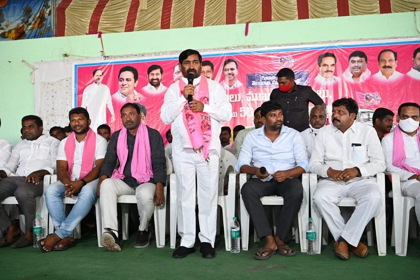 టీఆర్‌ఎస్‌తోనే…ప్రజాస్వామ్య పాలన