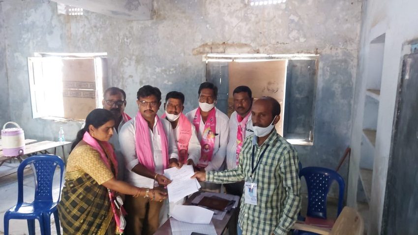 20 వార్డులు.. 305 నామినేషన్లు