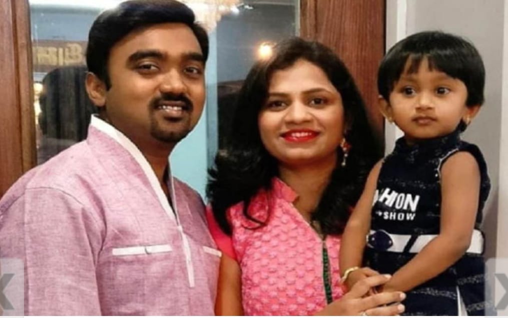 రక్తపు మడుగులో ఎన్నారై భార్యాభర్తలు