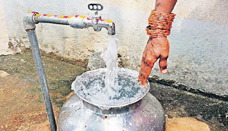 భగీరథ నీళ్లు వస్తున్నాయి