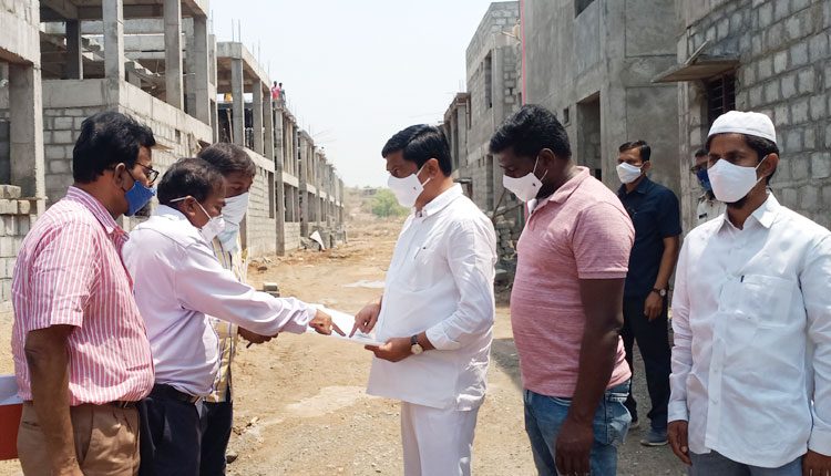 పనుల్లో నాణ్యతా ప్రమాణాలు పాటించాలి