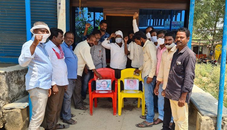 వృత్తిదారులకు ప్రోత్సాహం