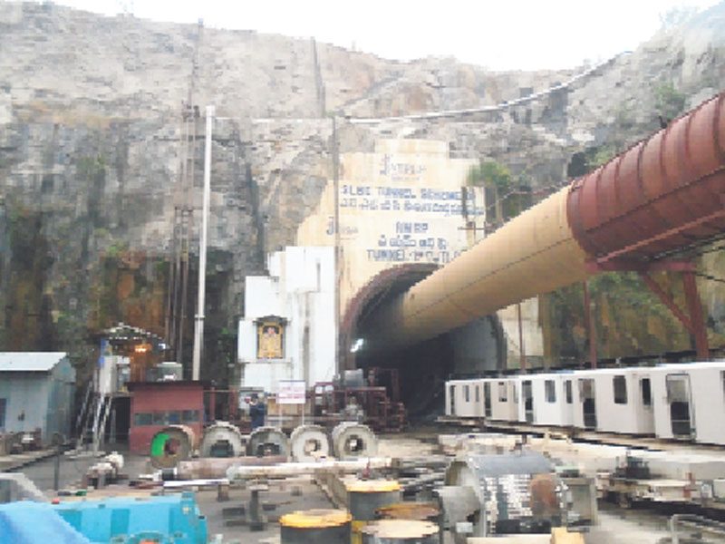 నత్తనడకన ఎస్‌ఎల్‌బీసీ పనులు