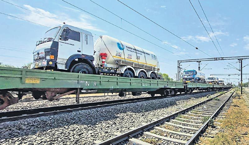 నాసిక్‌కు తొలి ఆక్సిజన్‌ ఎక్స్‌ప్రెస్‌