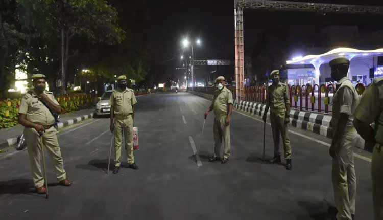 కరోనా ఎఫెక్ట్: కేరళలో రేపటి నుంచి నైట్ కర్ఫ్యూ