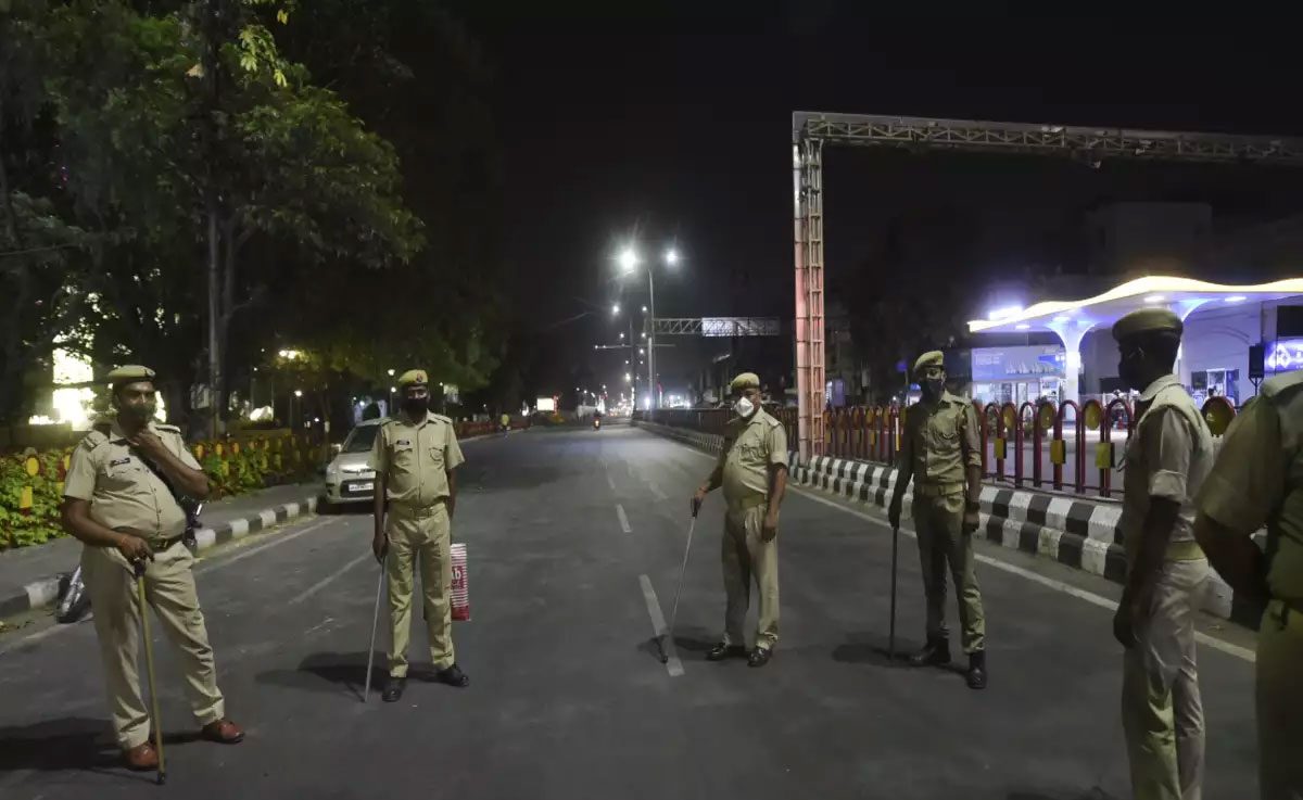 క‌రోనా క‌ల్లోలం.. ఏపీలో నైట్ క‌ర్ఫ్యూ?