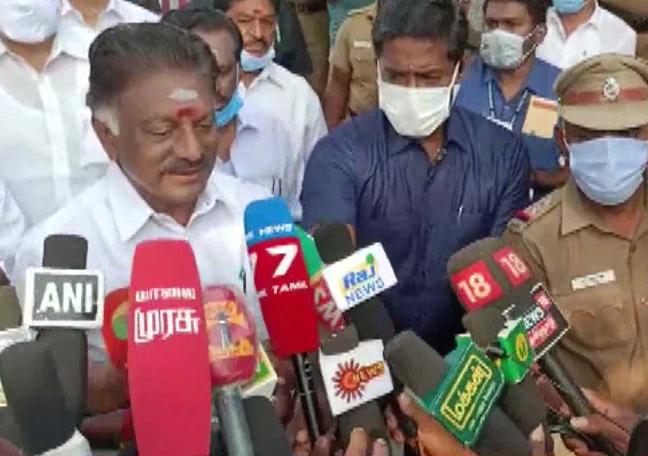 ఓటు హ‌క్కు వినియోగించుకున్న త‌మిళ‌నాడు డిప్యూటీ సీఎం