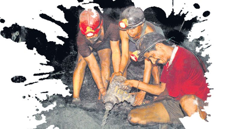 కొలువుల మోసాలపై ఉక్కుపాదం