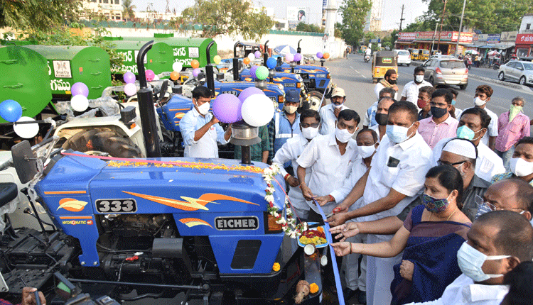 మెరుగైన సేవలందించేందుకే వాహనాలు