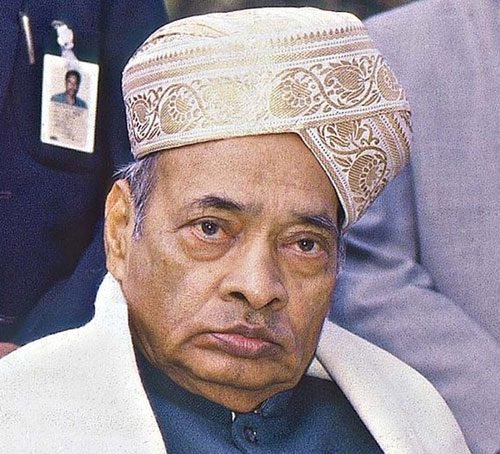 అక్షర చిత్ర రచనా ప్రవీణుడు