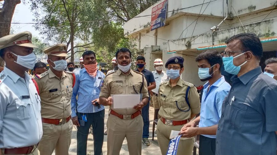 సురక్షిత ప్రయాణానికే క్యూఆర్‌ కోడ్