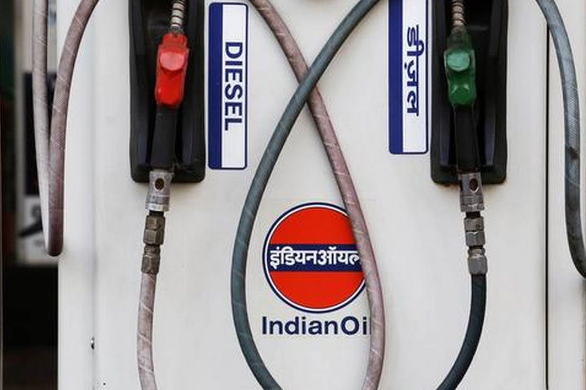 పెట్రోల్‌, డీజిల్‌ విక్రయాల్లో పెరుదల