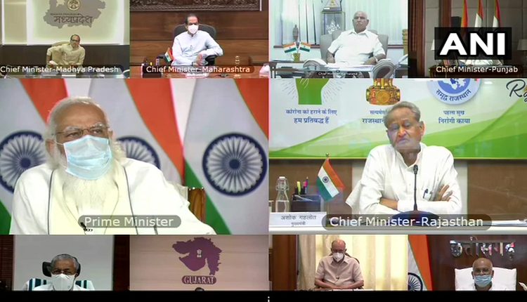 ప్లాంట్‌ లేకపోతే ఆక్సిజన్‌ అందదా? : ప్రధానితో ఢిల్లీ సీఎం