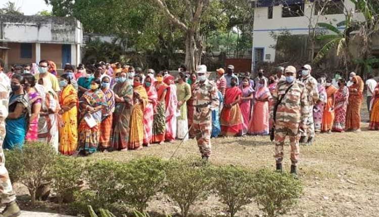 బెంగాల్ ఎన్నిక‌లు: భారీగా న‌మోద‌వుతున్న పోలింగ్