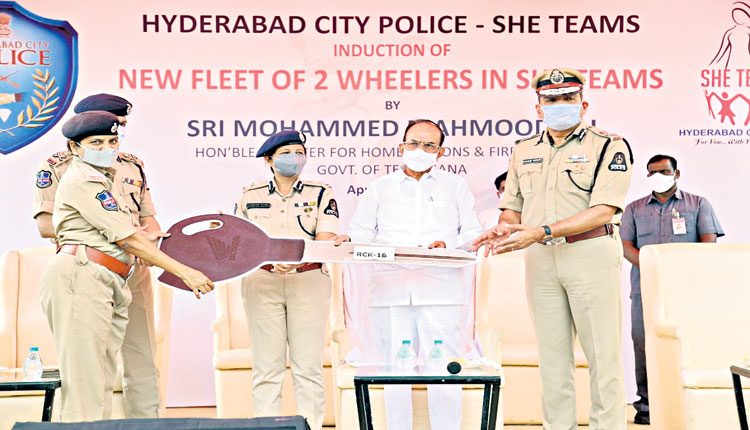 దేశానికే ఆదర్శం మన పోలీసులు