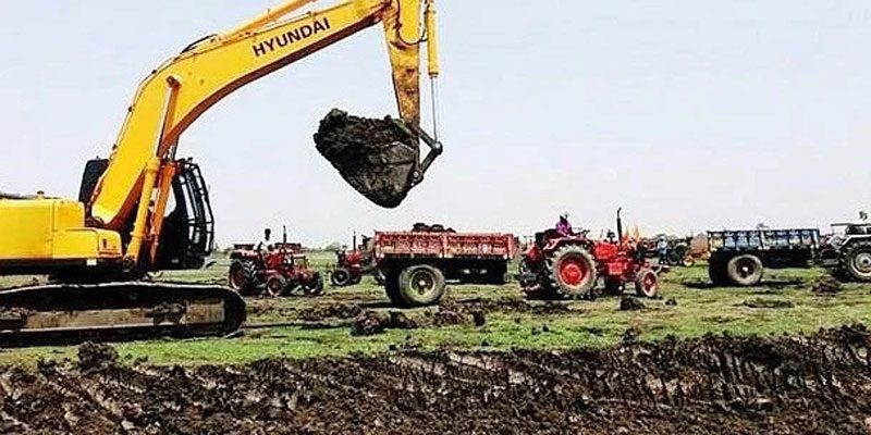 చెరువు మట్టే చేనుకు చేవ