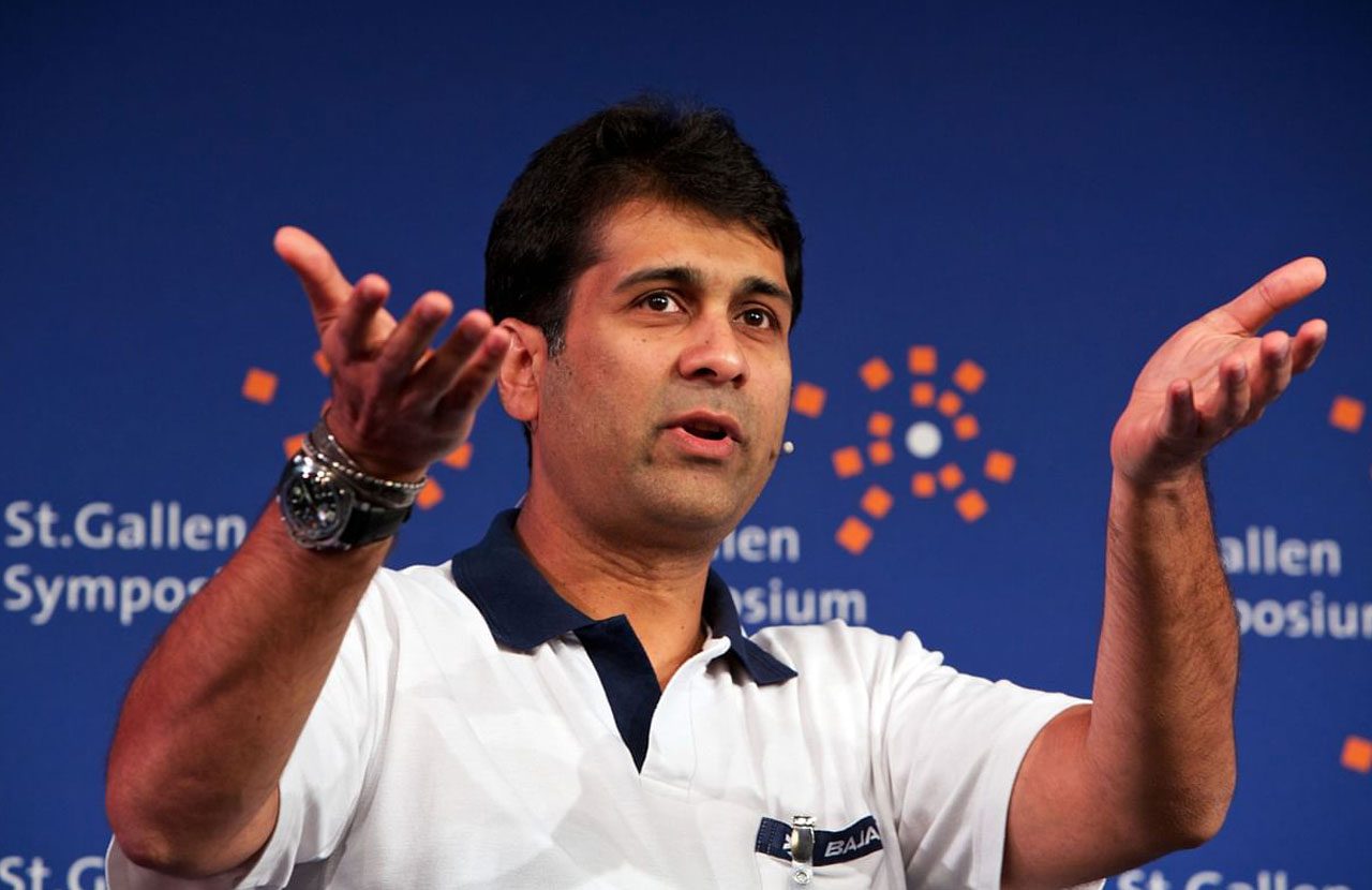 మేమేం గొర్రెలం కాదు.. లాక్‌డౌన్‌ను ప్రశ్నించిన బ‌జాజ్