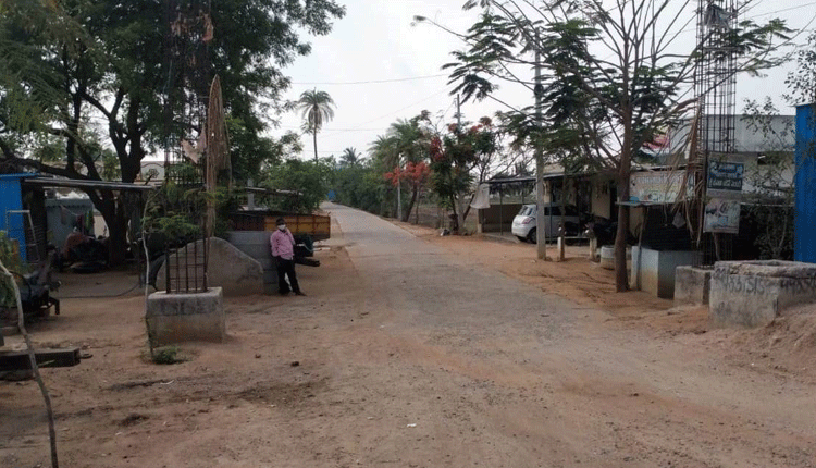 స్వచ్ఛందంగా..లాక్‌డౌన్‌