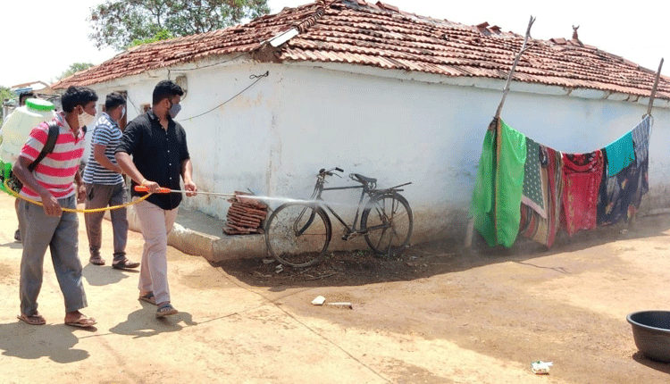 స్వీయ నిర్బంధంలో పల్లెలు