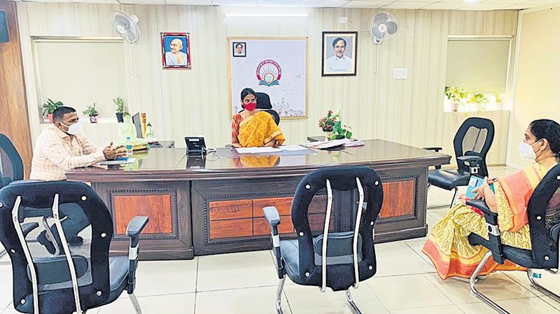 ప్రతి డివిజన్‌కు.. కొవిడ్‌ కేర్‌ సెంటర్‌