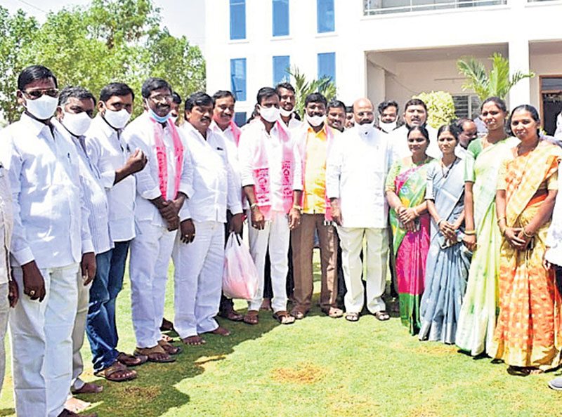 టీఆర్‌ఎస్‌తోనే రాష్ర్టాభివృద్ధి సాధ్యం