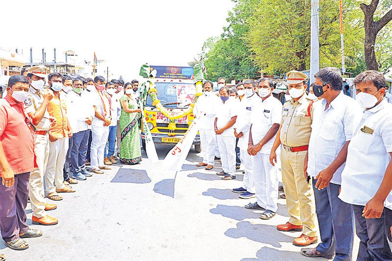 కరోనాపై కలిసికట్టుగా పోరాడుదాం