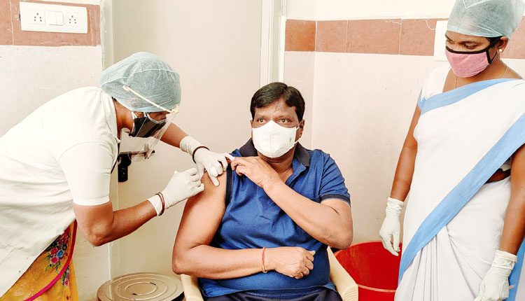 చురుకుగా.. కొవిడ్‌ వ్యాక్సినేషన్‌
