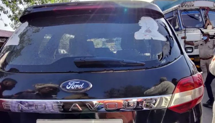 రైతు నేత రాకేశ్‌ టికయిత్‌ కాన్వాయ్‌పై దాడి