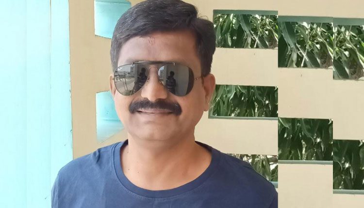 ఎన్నికల విధుల్లో ఉపాధ్యాయుడు మృతి