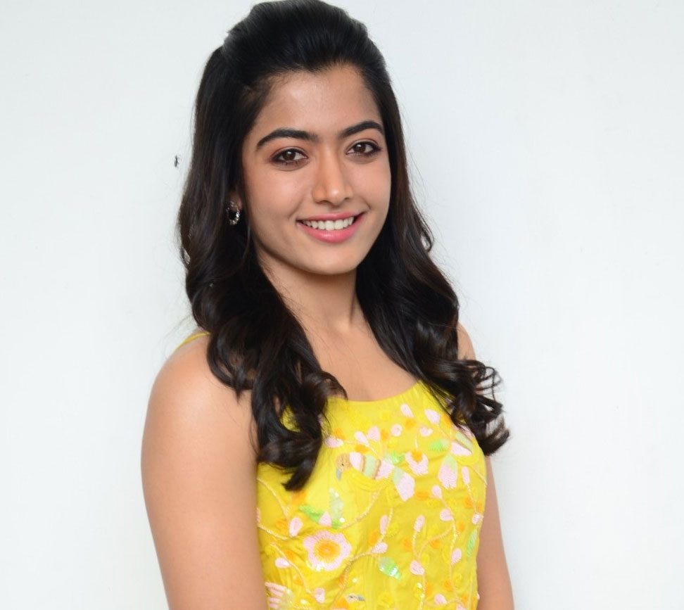 రష్మిక కలం పోరు