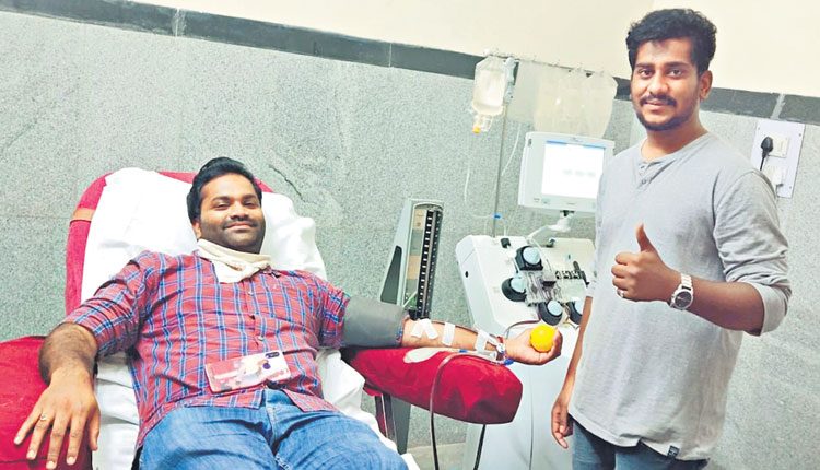 కరోనా బాధితులకు ఉచిత సేవలు