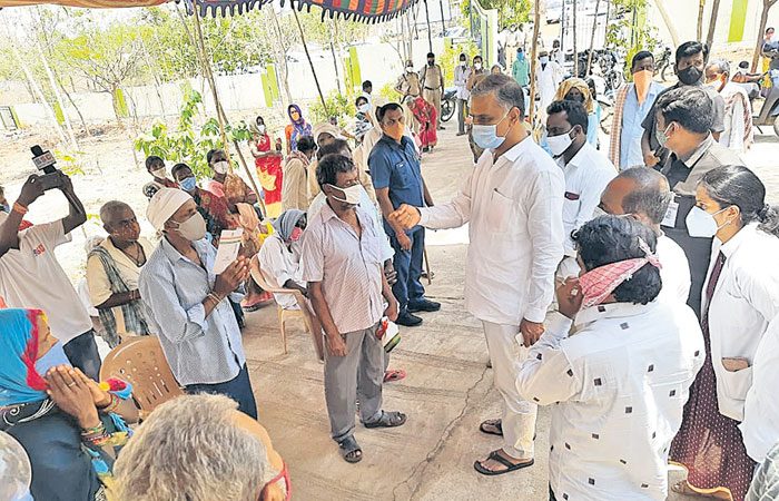 వ్యాక్సినేషన్‌ వేగవంతం చేయండి