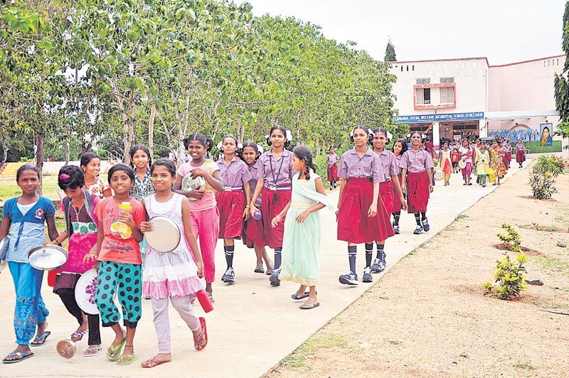 26 వేల స్కూళ్లు.. 26 లక్షల విద్యార్థులు