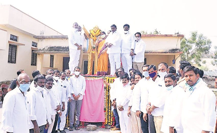 అంబేద్కర్‌ అందరికీ ఆదర్శప్రాయుడు