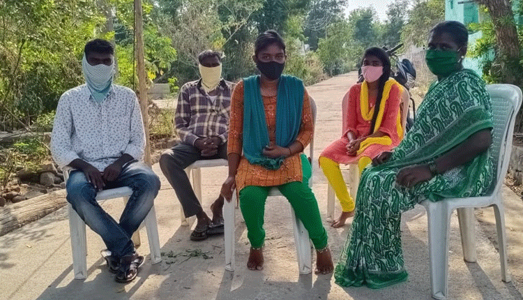 ఒంటరి బిడ్డను ఆదుకోరూ..