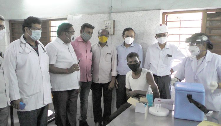 ప్రతి ఉద్యోగికి కొవిడ్‌ వ్యాక్సిన్‌