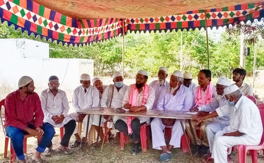 టీఆర్‌ఎస్‌కు జై కొడుతున్న కుల సంఘాలు