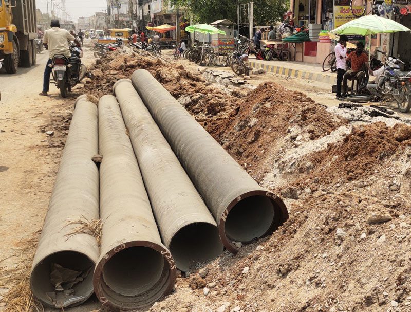 అభివృద్ధికి అడ్డంకులా?