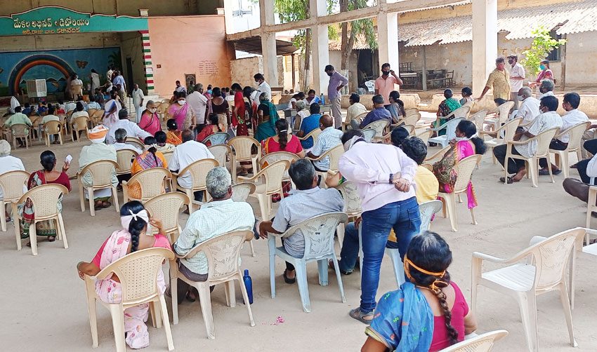 టీకా వేసుకుందాం.. కరోనాను తరిమేద్దాం